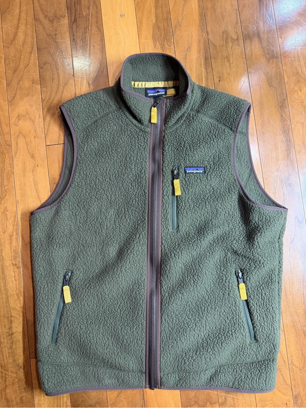 Patagonia Men's Retro Pile Olive Green Fleece Vest